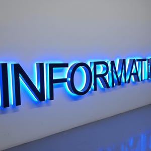 Letrero comercial LED 3D con iluminación frontal, letrero para fachada, letrero luminoso, letrero metálico con iluminación frontal, letrero con logotipo 3D personalizado, letrero metálico para negocios