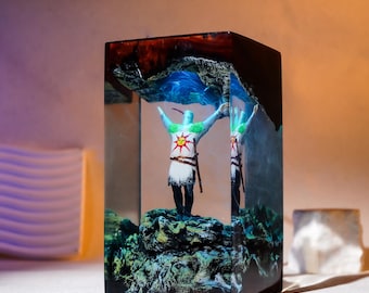 Solaire.of.Astora / Praise The Sun Resin Lamp | Handmade Dark Souls Diorama | Gamer Desk Light | Christmas Gift