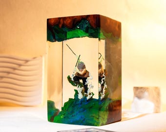 In.o.su.ke Resin Lamp – Handmade De.mon Slay.er Dio.ra.ma Light | Anime Night Lamp | Unique Gift for Kimetsu no Yaiba Fans
