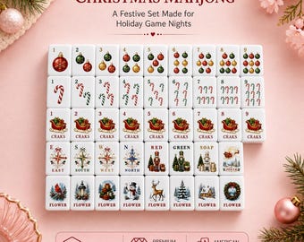 Op de afbeelding: Een 160-delige kerst Mahjong-set met witte tegels voorzien van feestelijke illustraties zoals kerstballen, zuurstokken, sleeën en vakantiefiguren. De set bevat tekstlabels voor windrichtingen, reeksen en bloemen, vervaardigd uit hoogwaardig acryl voor Mahjong-spelavonden.