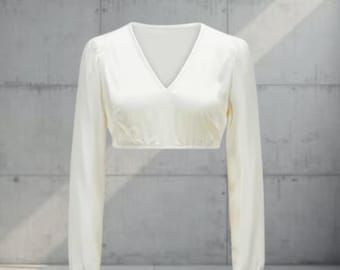 Vintage Dirndl Top, White Trachten Bavarian Blouse, Oktoberfest Clothing, German Austrian fashion woman blouse