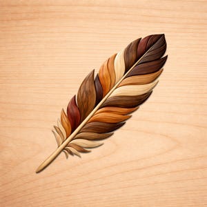 Puede incluir: Una escultura de pluma de madera con una variedad de colores cálidos, incluyendo tonos de marrón, beige y rojo. La pluma está detallada con segmentos individuales y un raquis central, sobre un fondo de veta de madera clara.