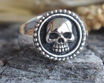 Skull Ring, Skull Signet Band, Day of the Dead ring, dia de los muertos, witchy ring, halloween ring, mexican holiday, gothic ring, goth