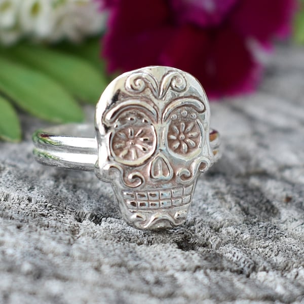Sugar Skull Ring, Skull Ring, Day of the Dead ring,day of the dead jewelry, dia de los muertos, witchy ring, halloween ring, mexican holiday
