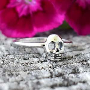 Anillo de calavera, anillo de esqueleto, joyería de calavera, calavera de plata esterlina, anillo de Halloween, anillo gótico, víspera de Todos los Santos, joyería de Halloween,