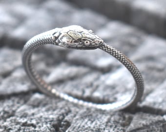 Anello Ouroboros, Anello serpente, serpente d'argento sterling, anello serpente d'argento, gioielli ouroboros, anello serpente boho, morte e rinascita, gioielli serpente