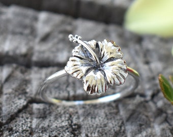 Hibiscus ring, Hibiscus flower ring, tropical ring, plant lover, plant lady, monstera, hawaiian jewelry, houseplant ring, houseplant, flower