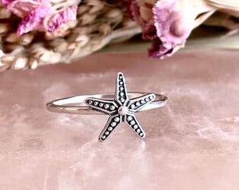 Starfish ring, starfish knuckle ring,  silver stacking rings, beach ring, ocean ring, boho style, mermaid style, ocean vibe, little mermaid