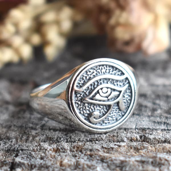 Signet Horus Eye Ring, Eye of Horus Ring, Ra Egypt Ring, Healing Ring, Sterling, All seeing eye, Eye of Protection, Egyptian Symbol Ring