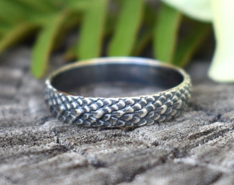 Snakeskin Fantasy Ring with Red Stone Garnet Dragon Scale Ring