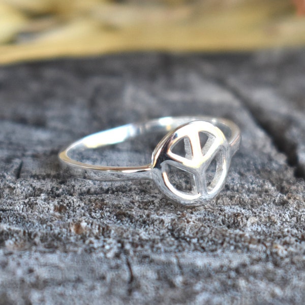 Peace Ring, Peace Sign Ring, 90's style, y2k, boho ring, hippie ring, flower child, 70's peace sign, sterling silver peace ring