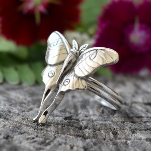 Luna moth ring, moth ring, sterling silver ring, silver moth ring, Luna moth jewelry, butterfly ring, gothic ring, gift for girlfriend, moon