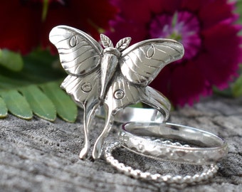 Luna moth ring, moth ring, sterling silver ring, silver moth ring, Luna moth jewelry, butterfly ring, gothic ring, gift for girlfriend, moon