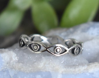 Eternity Evil eye ring, Silver eye ring, Witchy jewelry, all seeing eye ring, fortune telling, witchy ring, evil eye jewelry, eternity band