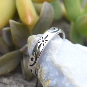 Moon and star ring, crescent moon ring, stars ring, celestial ring, universe ring, moon star eternity band, sterling silver moon ring, stars