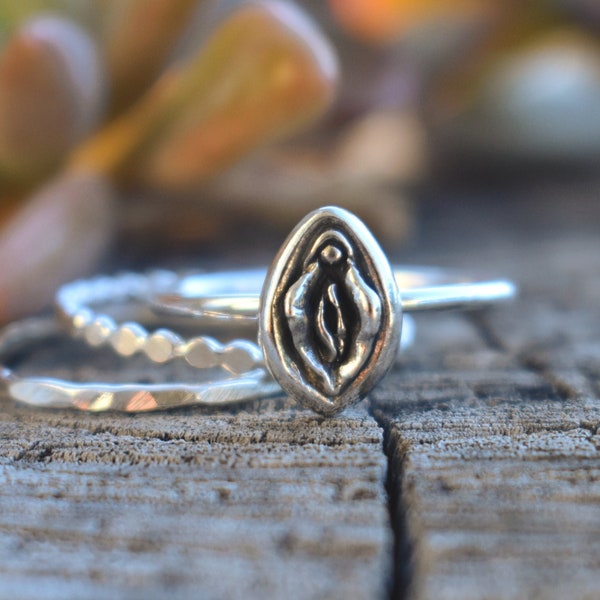 Yoni Ring, pussy ring, vulva ring, feminist ring, feminist jewelry, women empowerment, female vagina, yoni jewelry, divine feminine, Gold