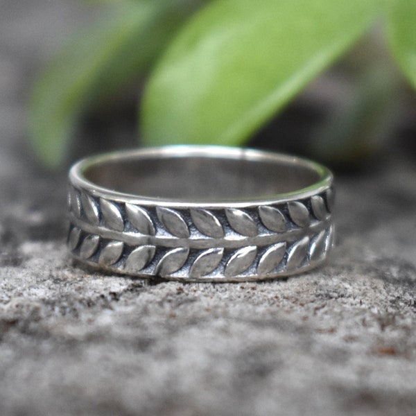 Vine Ring, Boho Ring, Eternity Leaf Band, Branch Ring, Tree Ring, Silver Ring, Leaves Ring, Wedding Band, olive leaf ring, forest ring