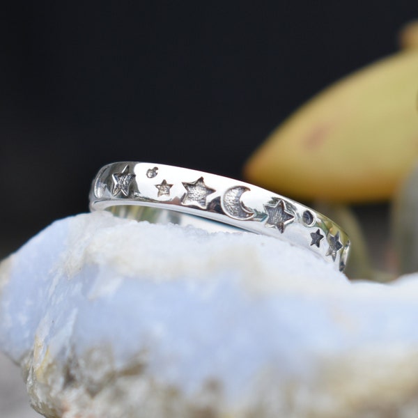Moon and star ring, crescent moon ring, stars ring, celestial ring, universe ring, moon star eternity band, sterling silver moon ring,