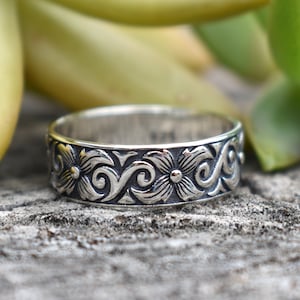 Wide Art Nouveau ring, Flower ring, Boho Ring, Floral ring, Silver ring, silver stacking ring, thumb ring, sterling silver, boho, festival