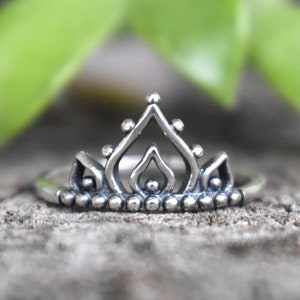 Henna ring, Sterling silver boho ring, petal ring, bali style ring, bali ring, 925 rings for women, silver stacking ring, mandala ring