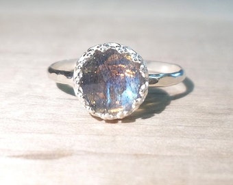 Labradorite Ring, Silver labradorite ring, Gemstone ring, Rose Cut Labradorite, Sterling ring, Midnight Moonstone ring, Moonstone jewelry