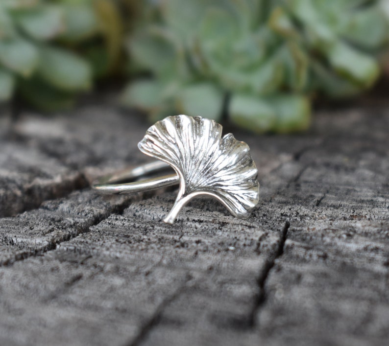 Ginkgo Ring Ginkgo Leaf Ring Plant Lover Plant Lady Ginkgo Etsy