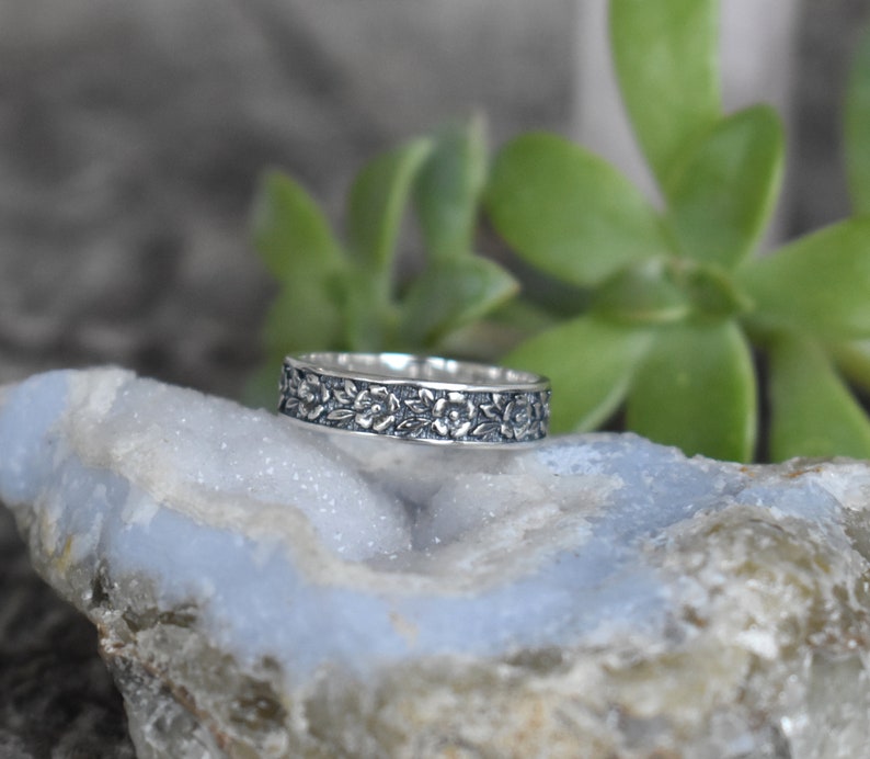 Flower Ring, Floral ring, floral eternity band, y2k ring, silver floral ring, flower child ring, flower power, cottagecore ring, sterling image 8