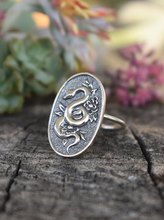 Snake ring, Snake cameo ring, Snake floral ring, snake shadowbox, snake jewelry, snake medicine, witchy ring, witch jewelry, pagan ring