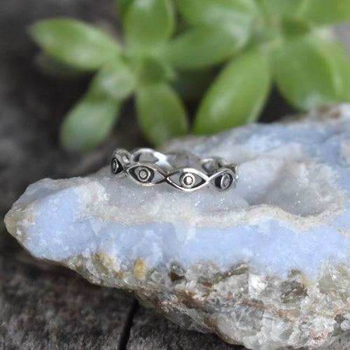 Eternity Evil eye ring, Silver eye ring, Witchy jewelry, all seeing eye ring, fortune telling, witchy ring, evil eye jewelry, eternity band