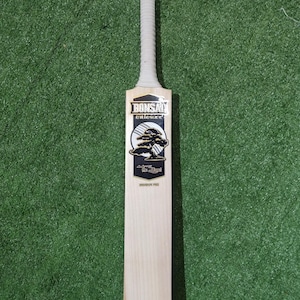 Handcrafted English Willow Cricket Bat: Reserve Pro, Lightweight Power Hitting