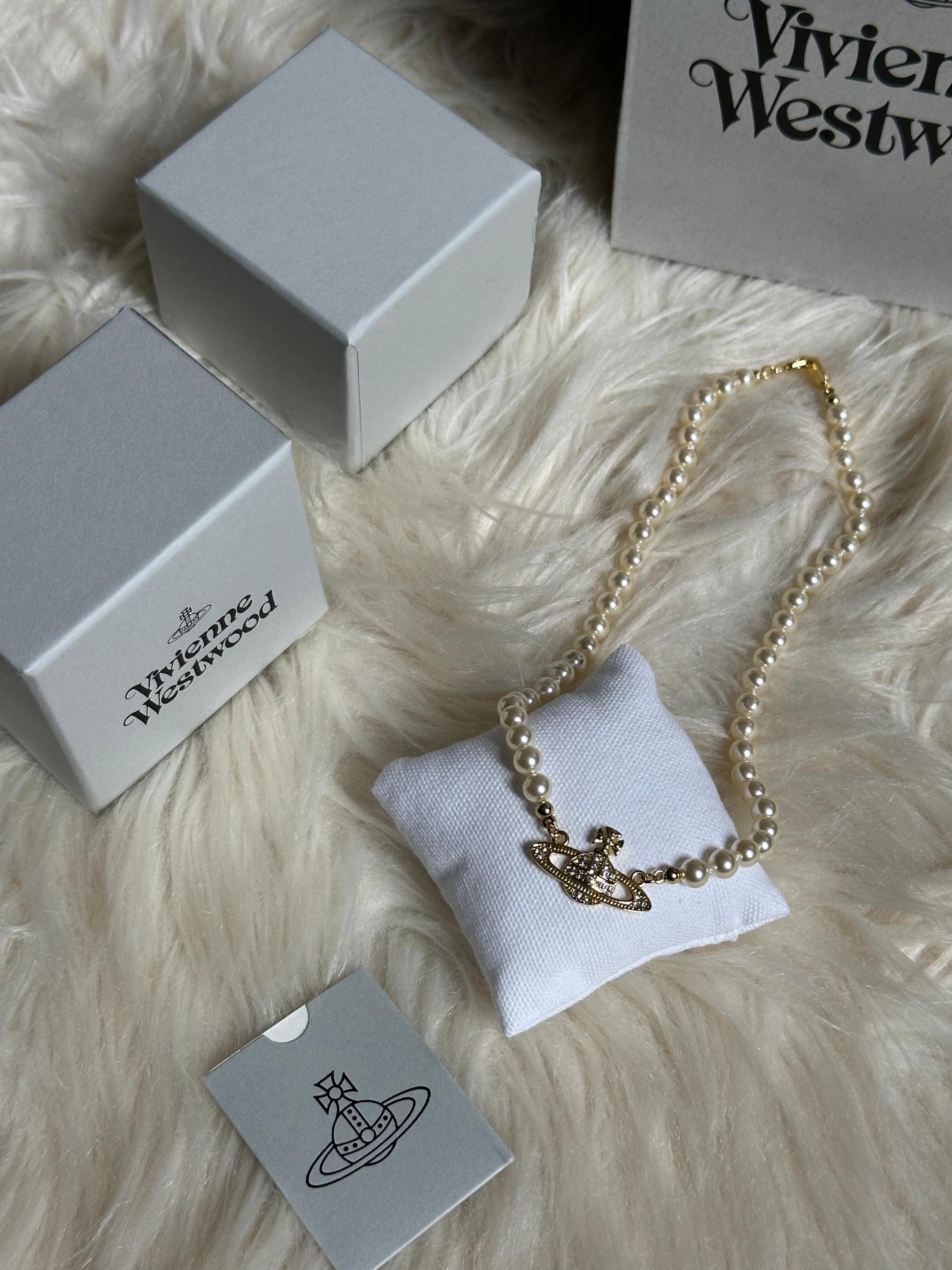 Vivienne westwood gold necklace - Etsy 日本