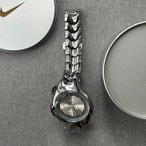 希少】NIKE ビンテージ y2k 電池新品 腕時計 ホワイト/ブルー NIKE