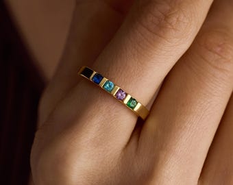 Kundenspezifisches Birthstone Ring, Multi-Birthstone Familienring, zierlicher Diamant Schmuck, Birthstone Geschenk, Schmuck für Mama, Muttertagsgeschenk für Sie