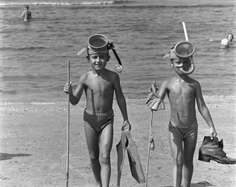 Funny Vintage Photo Boys at Beach with Snorkels, Vintage Wall Art, Funny Kids Photographs, Vintage Swim Art, Swimmer Gift, living room art