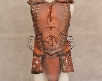 Set di armatura in pelle fatto a mano, costume da cosplay medievale da donna