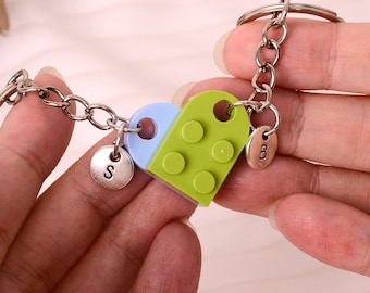 Juego de llaveros de corazón - Hecho con LEGO / Llavero de corazón con inicial / Llavero de corazón / Llavero de pareja / Regalo para él o ella / Regalo de San Valentín