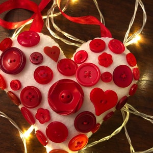 Red and White Button Heart Valentine Decorative Felt Ornament image 4