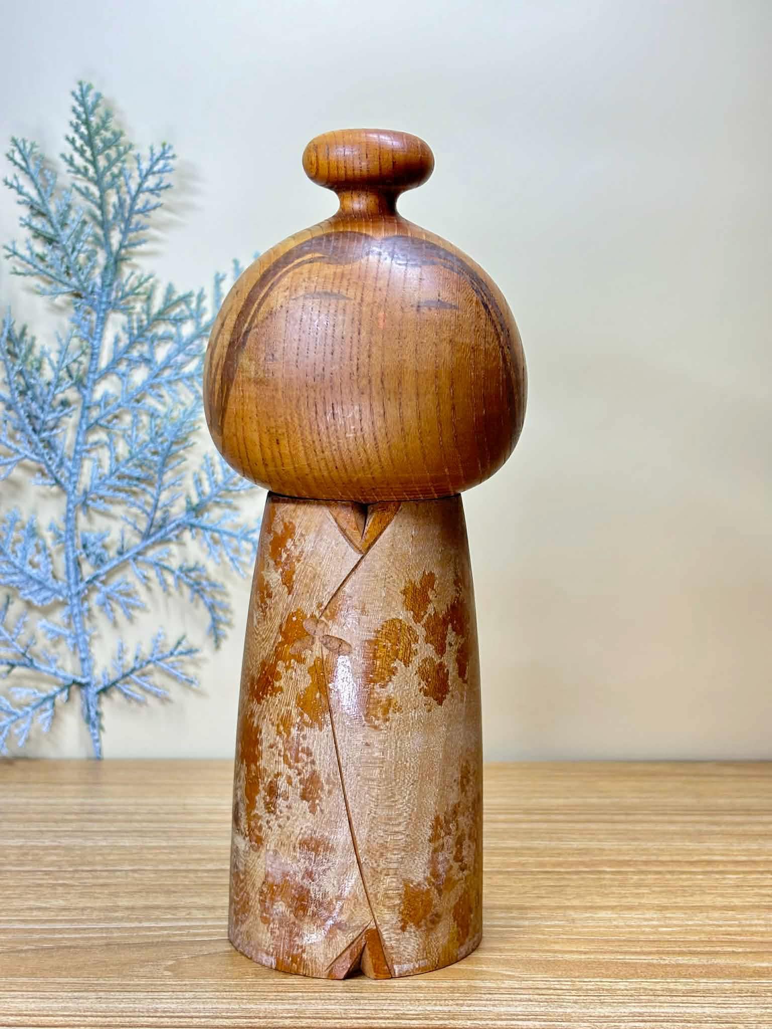 珍しいこけし(1924-)、栗林一節作のヴィンテージ日本の創作人形(21cm