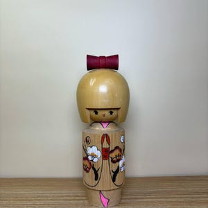 Kokeshi Doll, Vintage Japanese Creative doll by Tomio Ishida (19cm.)