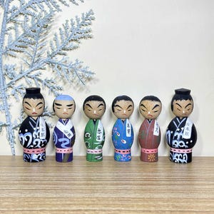 こけし人形（6体セット）、ヴィンテージ日本のクリエイティブ人形「貴族セット」（6.6 cm./6 cm./6 cm./6 cm./6 cm./6.6 cm.）