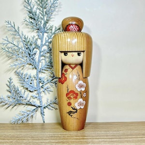 Kokeshi Doll, Vintage Japanese Creative doll (19.3cm.)