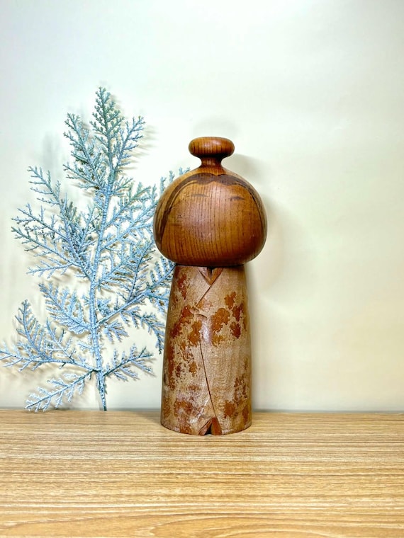 珍しいこけし(1924-)、栗林一節作のヴィンテージ日本の創作人形(21cm