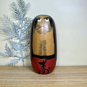 Daruma Kokeshi Doll ,Vintage Japanese Wooded Daruma Doll (19cm.)