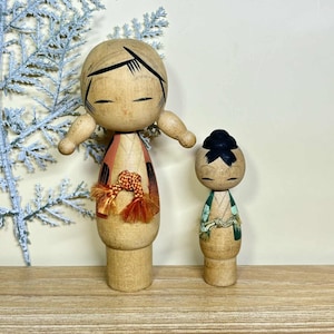 Pair Kokeshi Doll, Vintage Japanese Creative doll (12.5cm./7.9cm.)