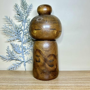 こけし人形、高見沢一雄作のヴィンテージ日本の創作人形（22 cm）
