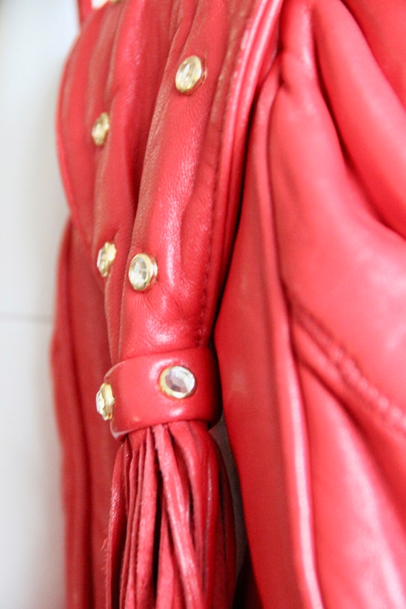 80s Set Red Oversized Belt and Fringe Bag - image 9