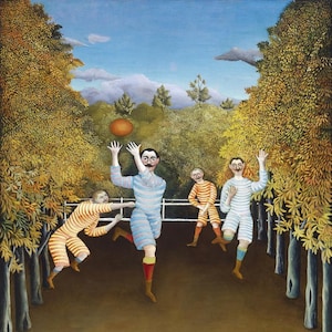 Könnte beinhalten: Ein Ölgemälde zeigt vier Figuren in gestreifter Sportkleidung, die mit einem Ball in einer parkähnlichen Umgebung spielen. Die Figuren sind von Bäumen mit gelb-braunen Blättern umgeben, unter einem blauen Himmel mit Wolken. Das Gemälde ist signiert und datiert 1908.