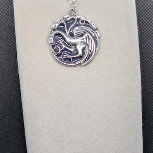 Three headed dragon pendant necklace