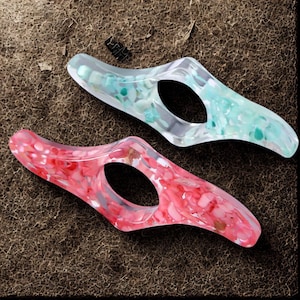 Acrylic Thumb Book Page Holder: Resin Bookmark for Readers