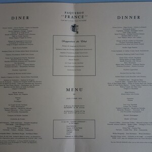 Puede incluir: Un men&uacute; vintage del restaurante Paquebot "France", con una lista detallada de opciones para la cena. El men&uacute; est&aacute; impreso en papel blanquecino con texto negro e incluye secciones para aperitivos, platos principales y postres. La fecha del men&uacute; es el 8 de junio de 1972.